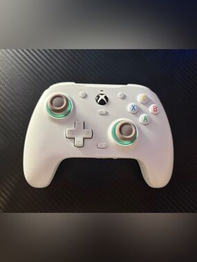 Xbox-Style Wireless Controller in White with Mint Accent Rings